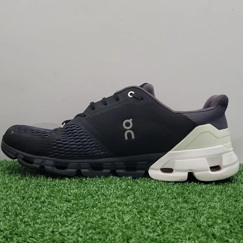 OC Oncloud Cloudflyer Running Shoes Men's Size 13 M Medium Black White Sneakers